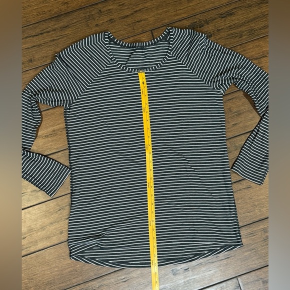 Lullulemon Love crew Long Sleeve T size 8 - Picture 5 of 6